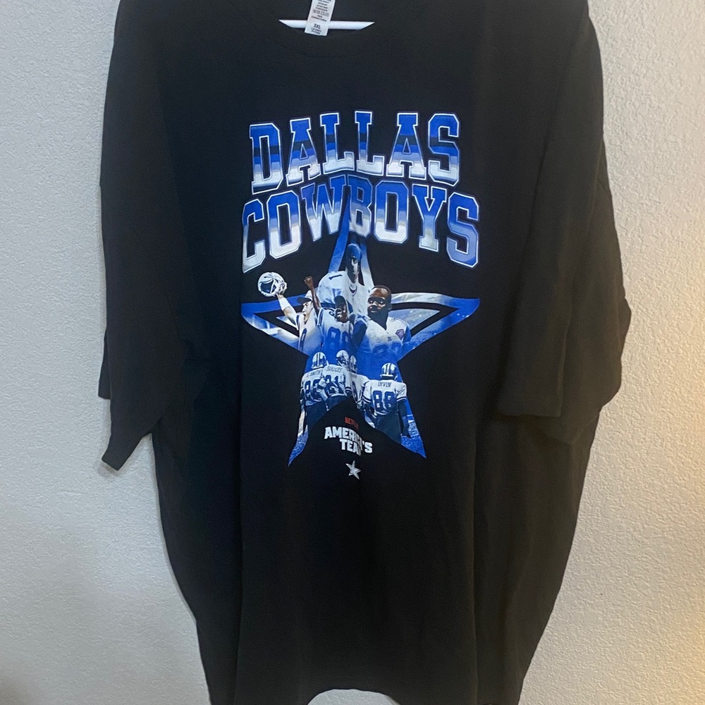 Dallas Cowboys Black Graphic Tee - Team Logo Short Sleeve Shirt